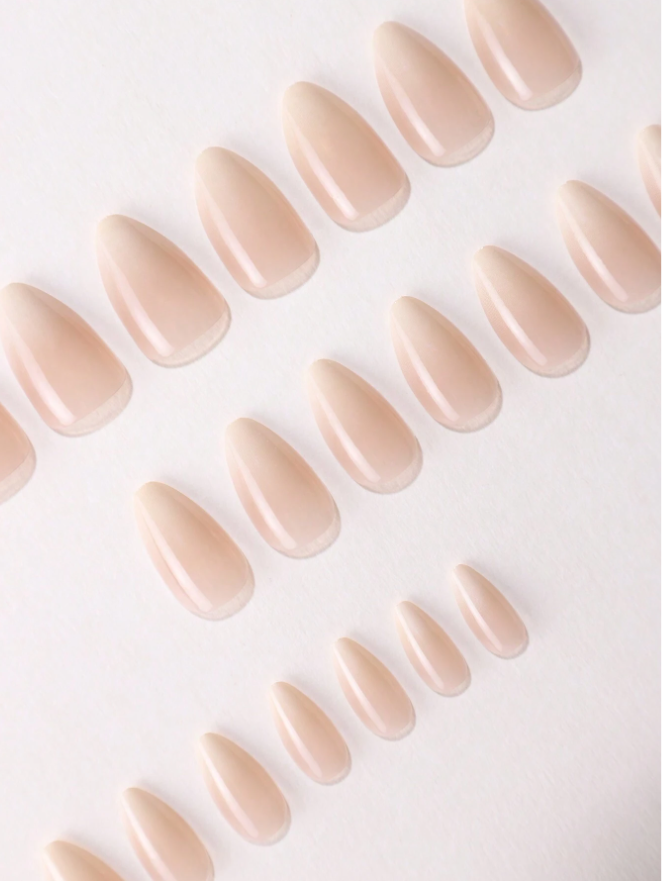 24pcs Minimalist Sexy Gradient Short Almond-Shaped Press-On Nails For Women