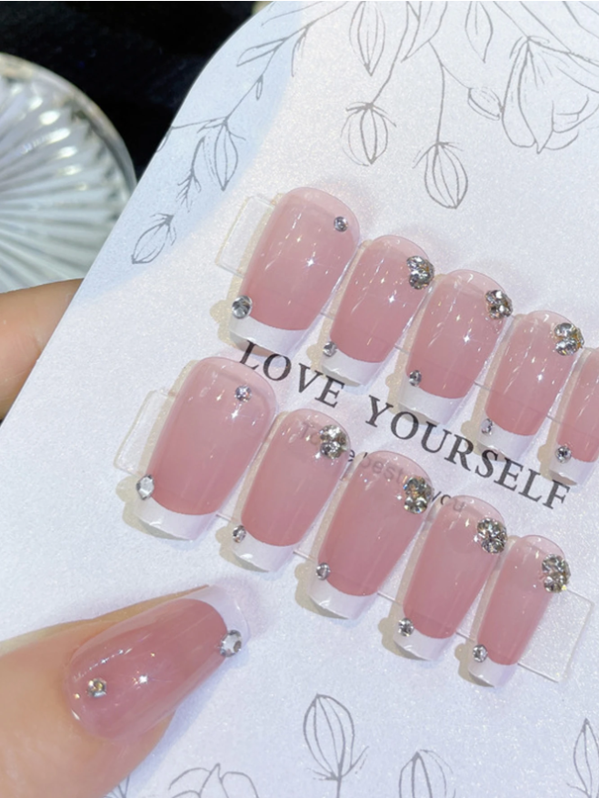 ElevateChic 24pcs Couture Coffin Nails