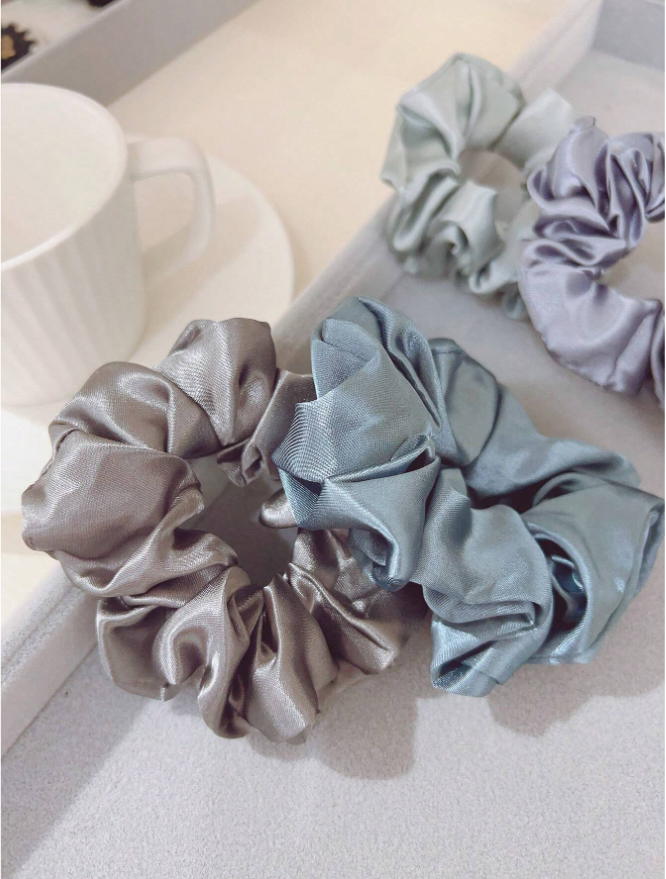 12pcs Women's Colored Cloth Elastic Hair Ties