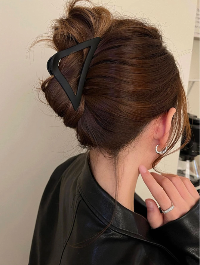 3pcs Women Black Khaki Triangle Design Hair Claw Casual