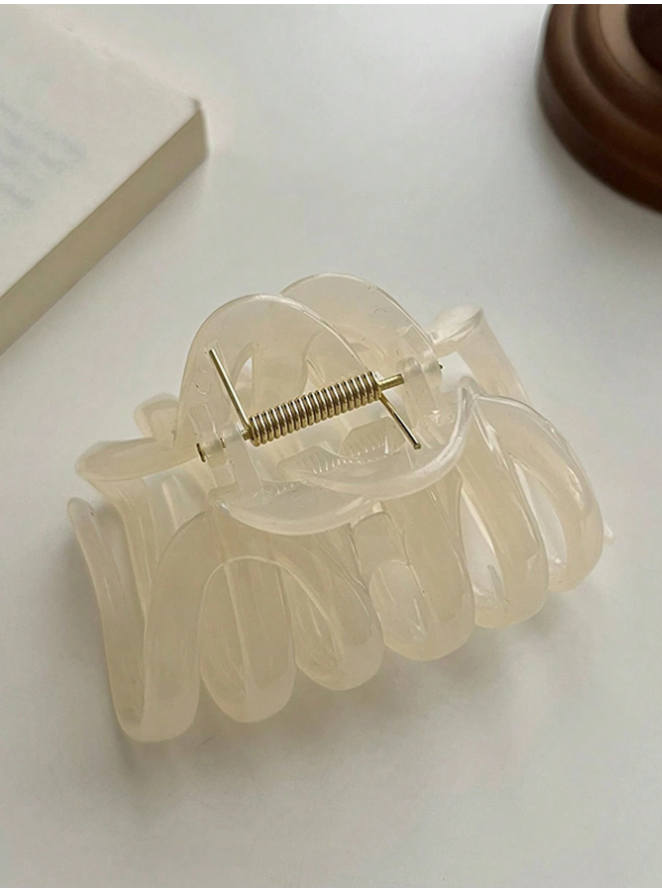 3pcs Women's Large Size Jelly Color Lightweight Plastic Hair Claw Clip